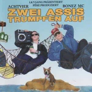 Zwei Assis Trumpfen Auf