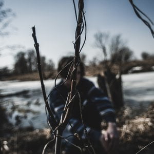 Пытаясь достучаться, хотя пошли вы нахуй
