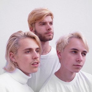 Glossy Dream Boys