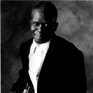 B. moore