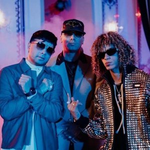 Jon Z, Wisin, Chencho Corleone