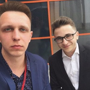 Успешная Группа