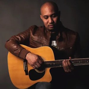Jay Tolentino